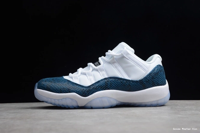 Navy 11 Blue Air Jordan CD6846-102 Snakeskin Low 0810